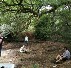 YRCT volunteers planting native aquatic plants at Oak Tree Park